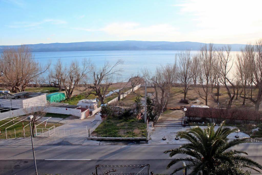 Pansion Begic Hotel Omis Bagian luar foto