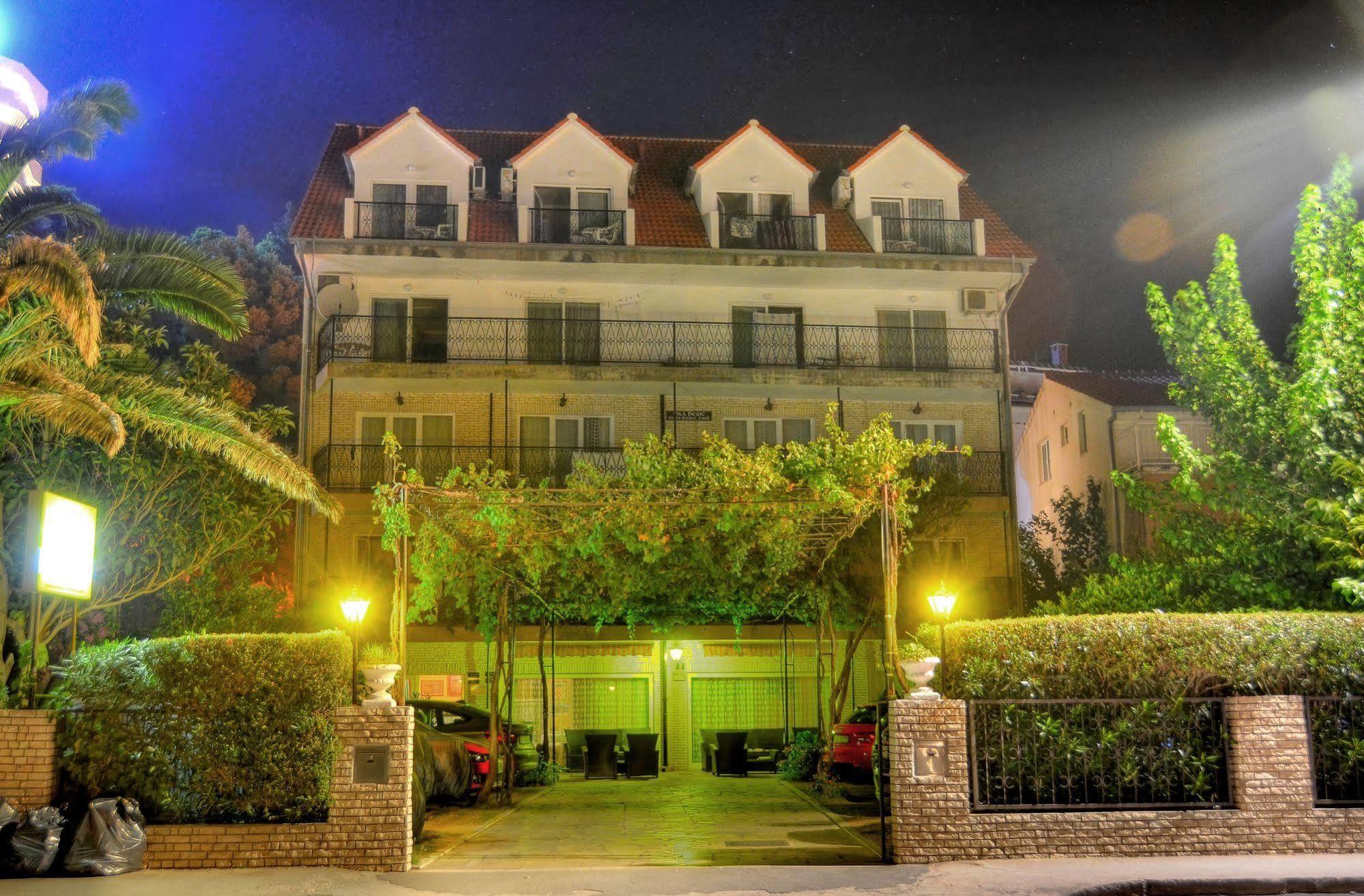 Pansion Begic Hotel Omis Bagian luar foto