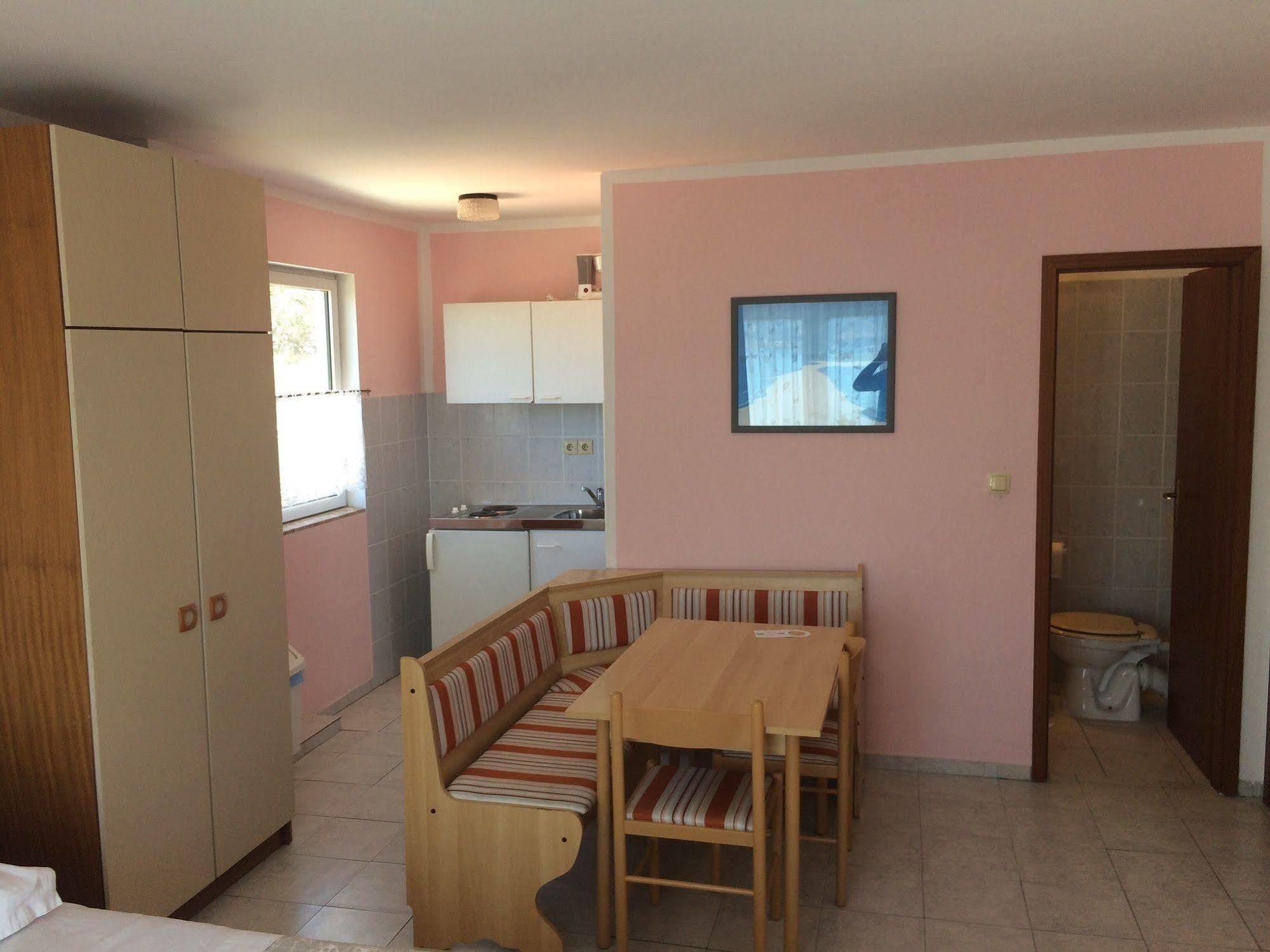 Pansion Begic Hotel Omis Bagian luar foto