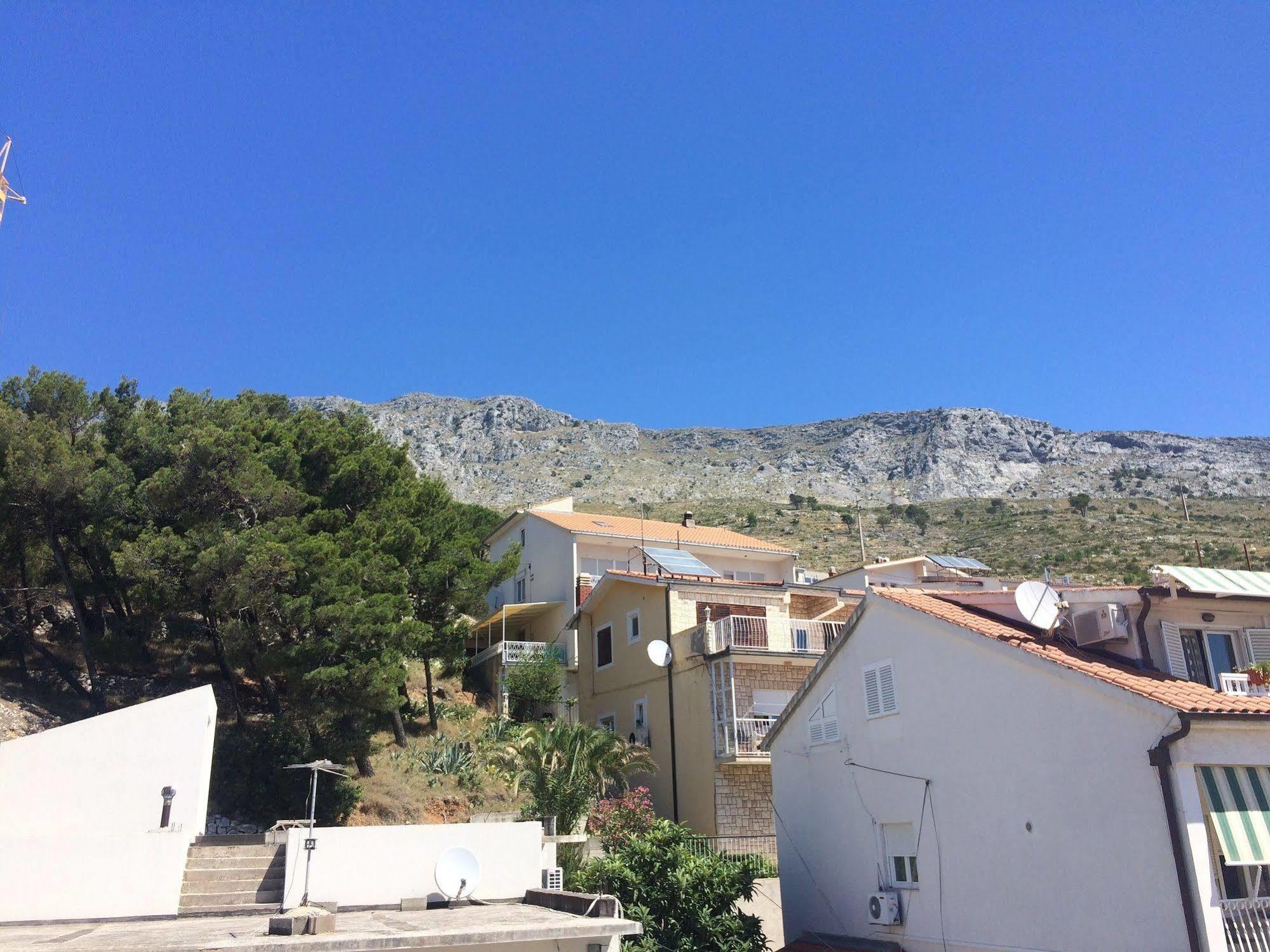 Pansion Begic Hotel Omis Bagian luar foto