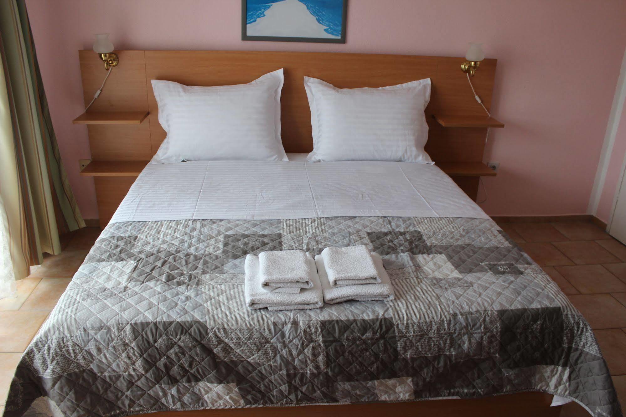 Pansion Begic Hotel Omis Bagian luar foto