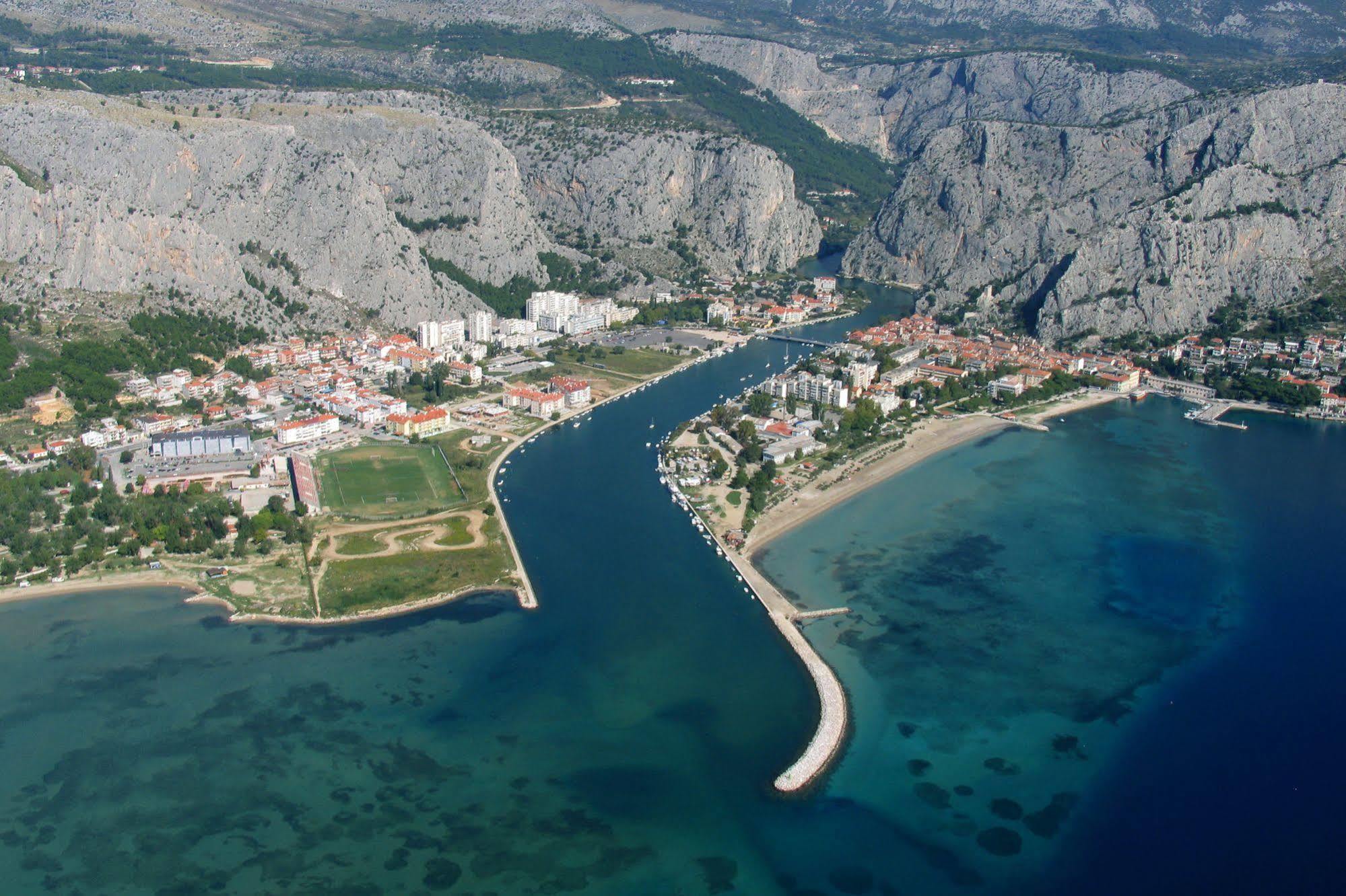 Pansion Begic Hotel Omis Bagian luar foto