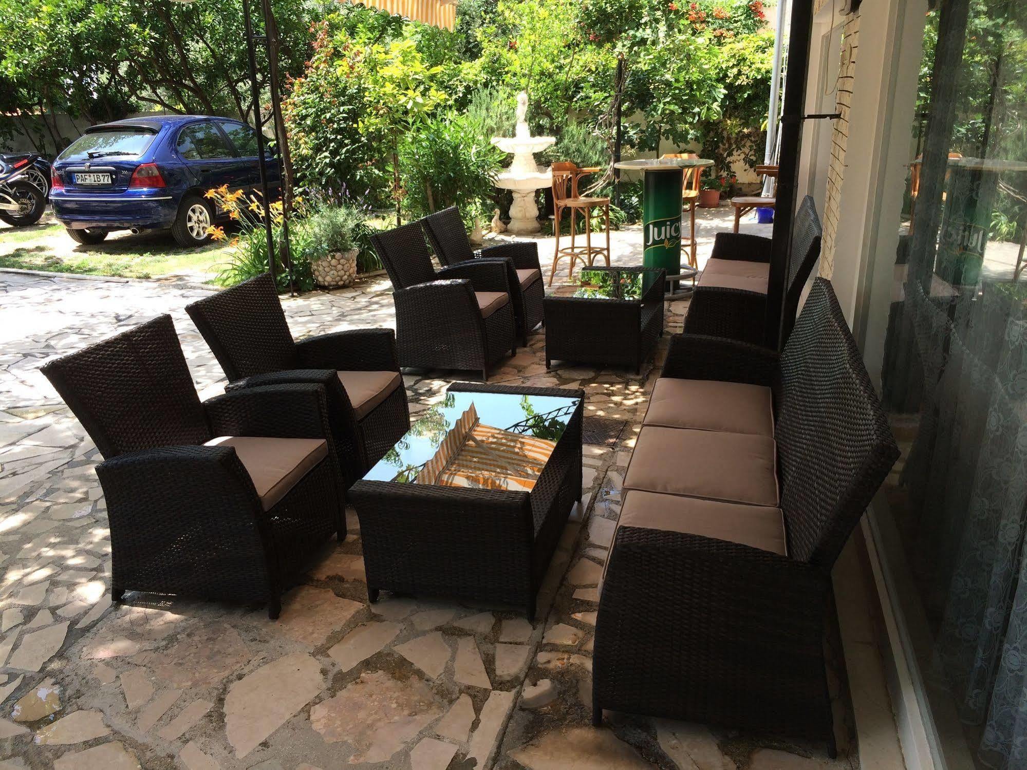 Pansion Begic Hotel Omis Bagian luar foto