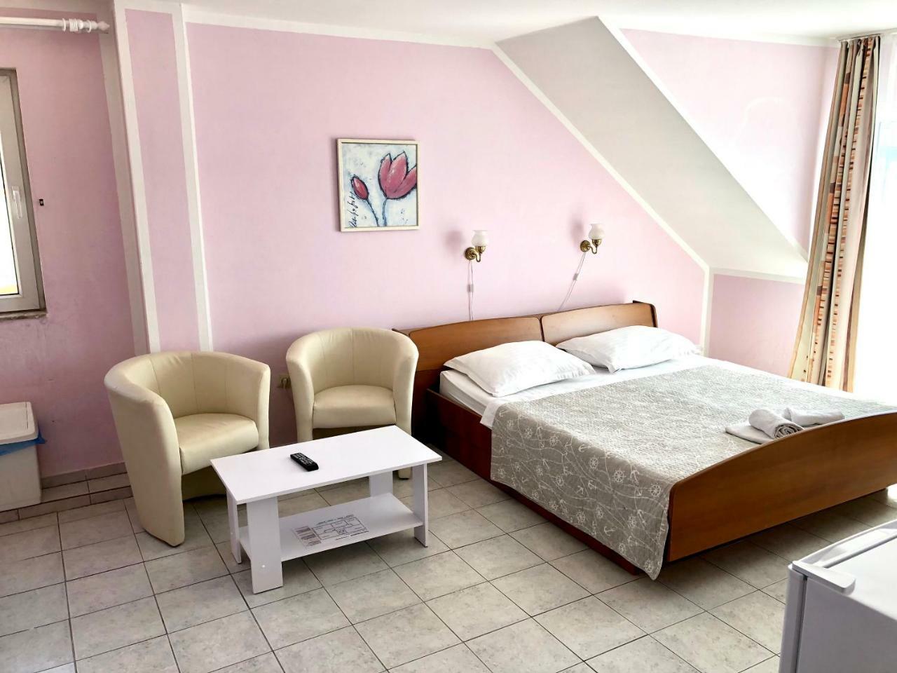 Pansion Begic Hotel Omis Bagian luar foto