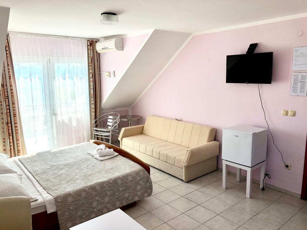 Pansion Begic Hotel Omis Bagian luar foto